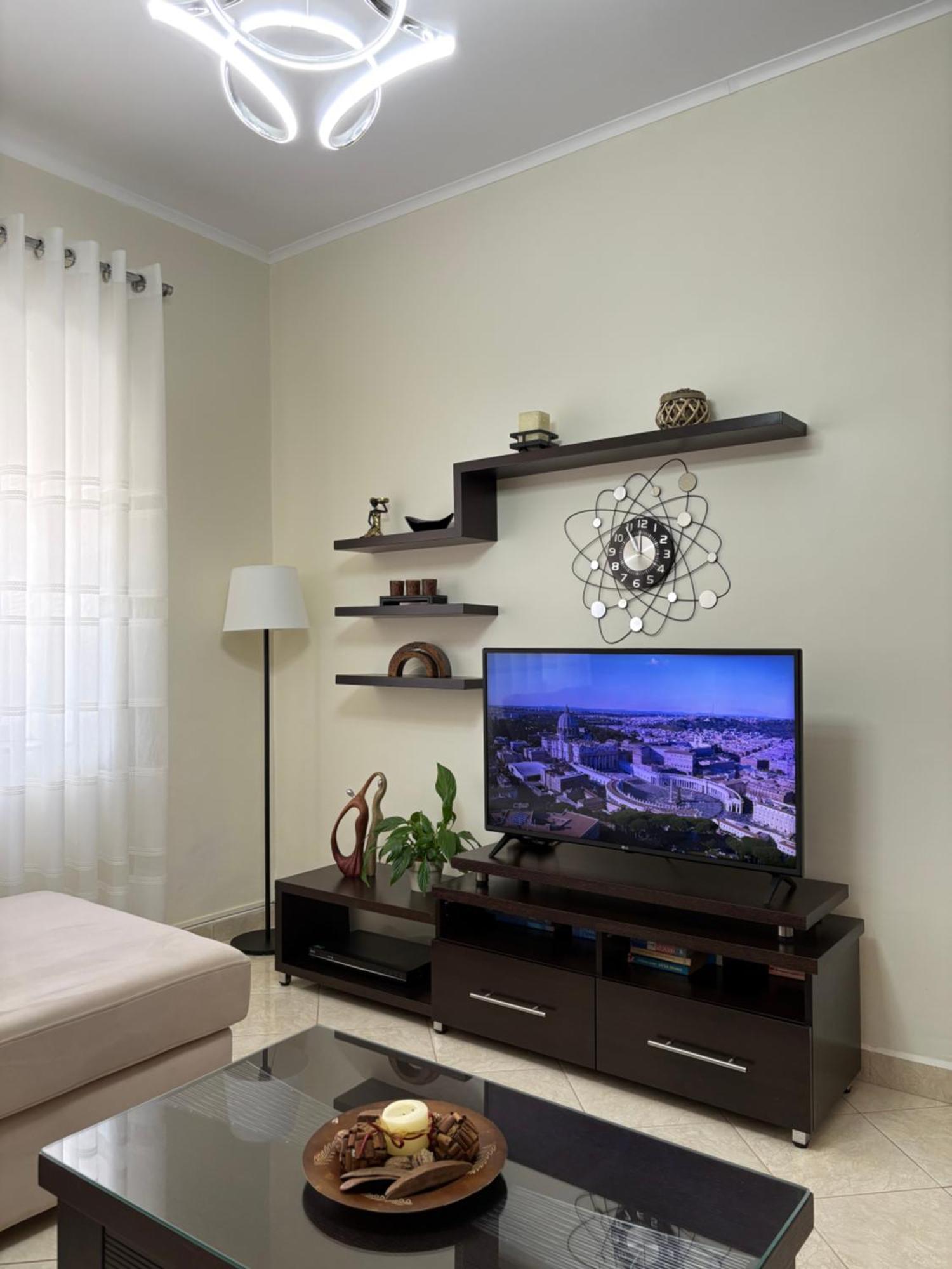 Sofia'S Modern Apartment Gjirokastër Eksteriør bilde