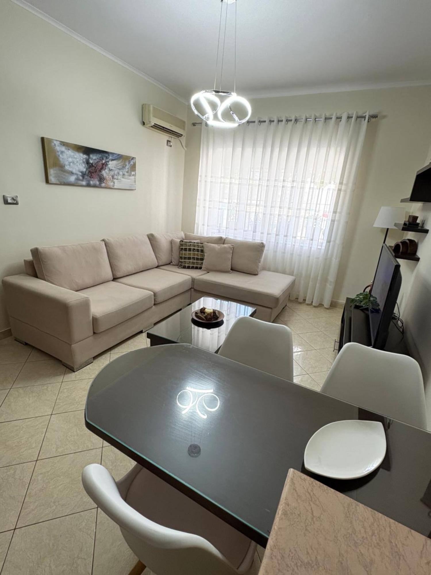 Sofia'S Modern Apartment Gjirokastër Eksteriør bilde